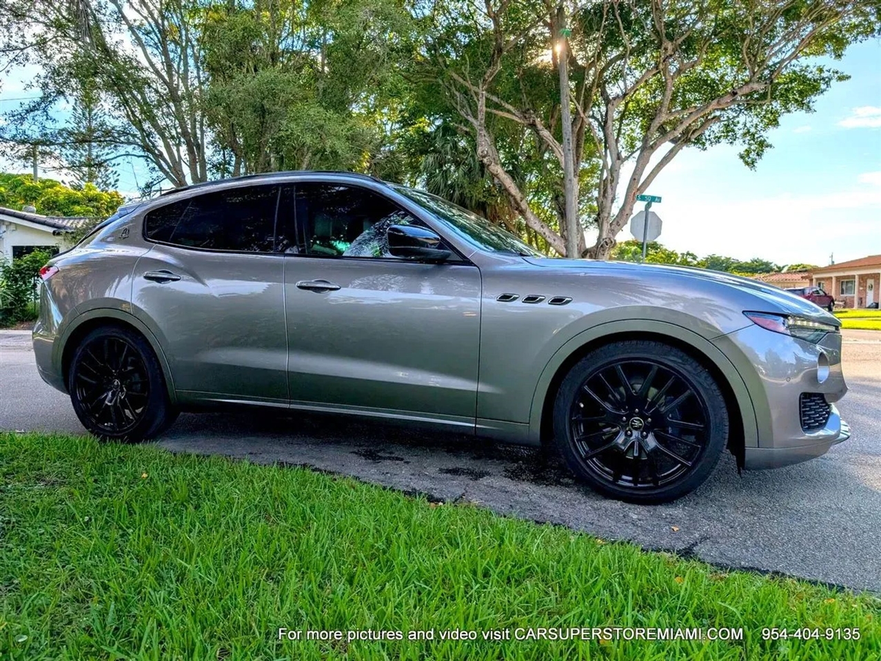Maserati Levante  2021