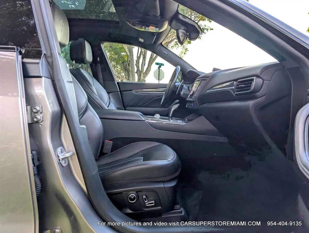 Maserati Levante  2021