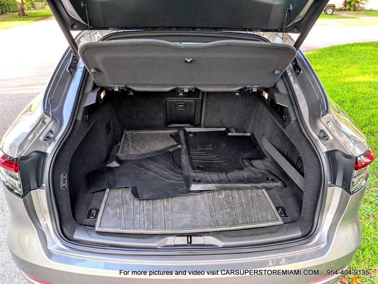 Maserati Levante  2021