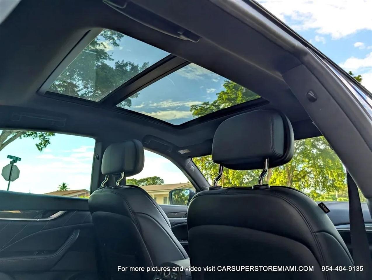 Maserati Levante  2021