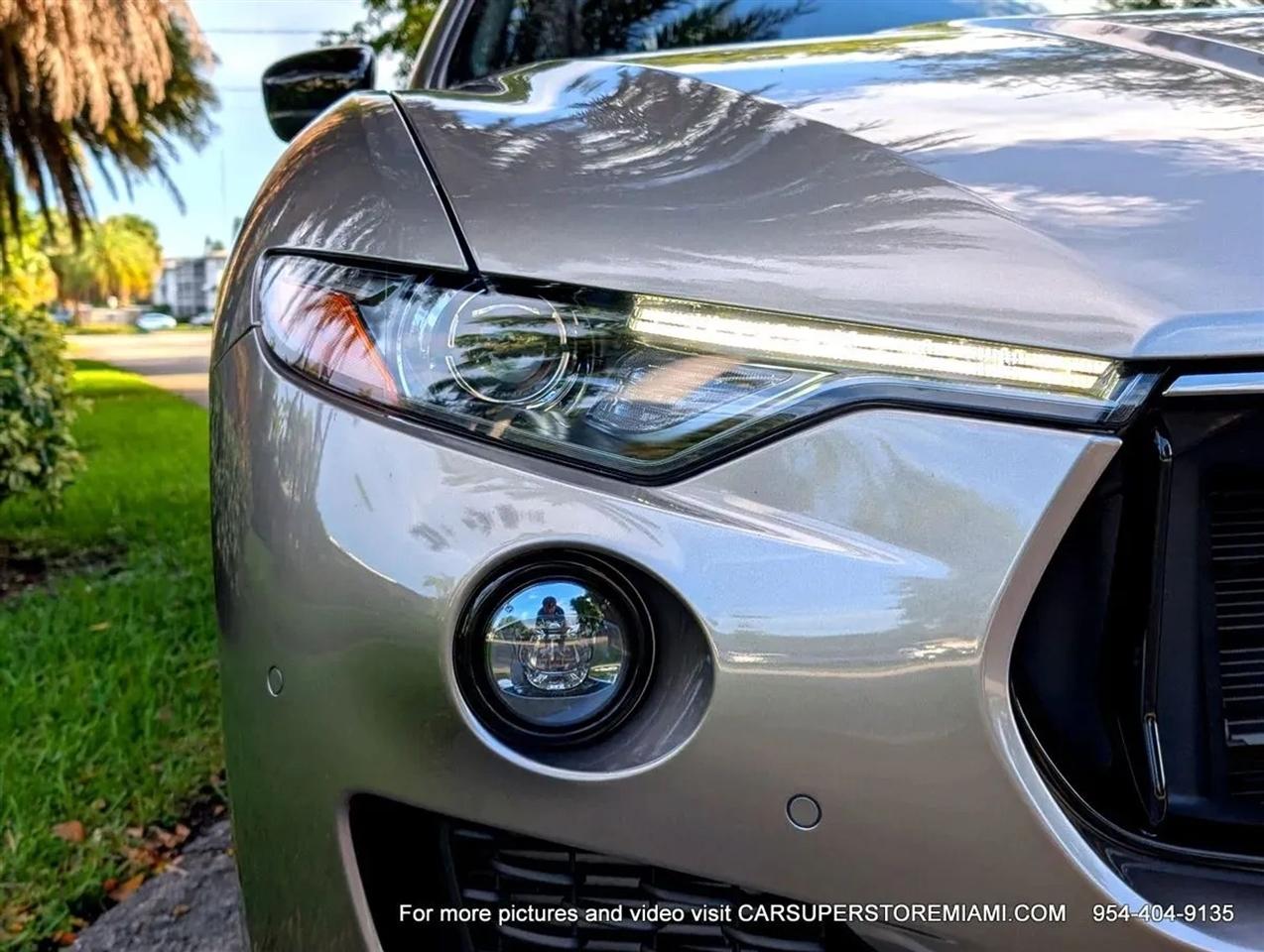 Maserati Levante  2021