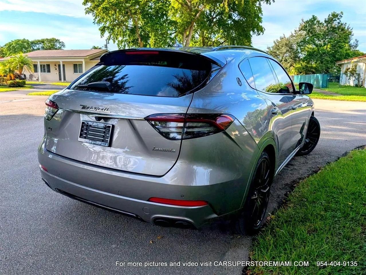 Maserati Levante  2021