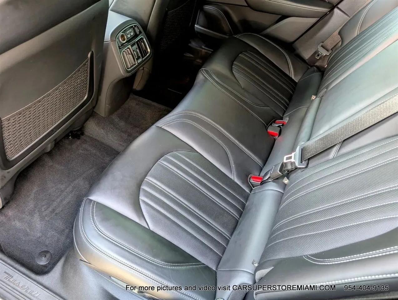 Maserati Levante  2021