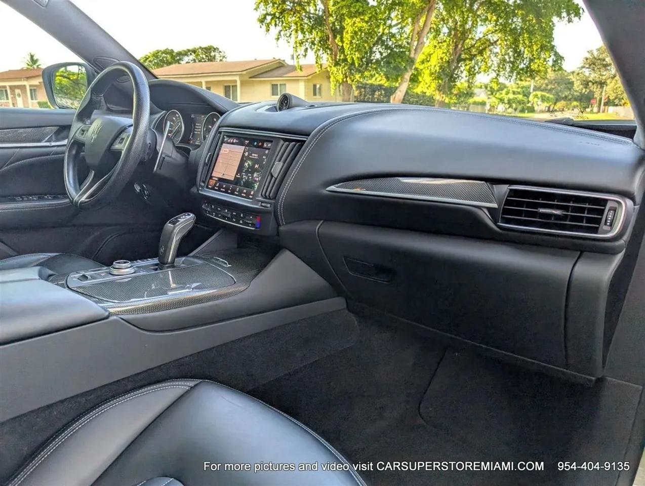 Maserati Levante  2021