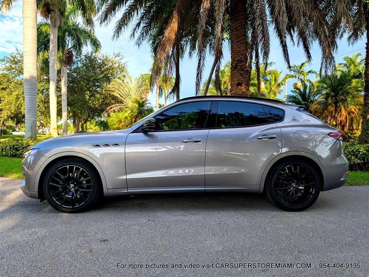 Maserati Levante  2021