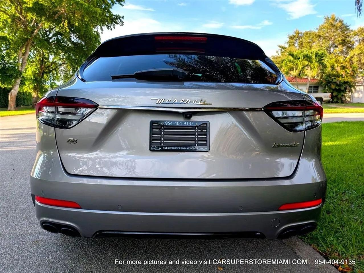 Maserati Levante  2021