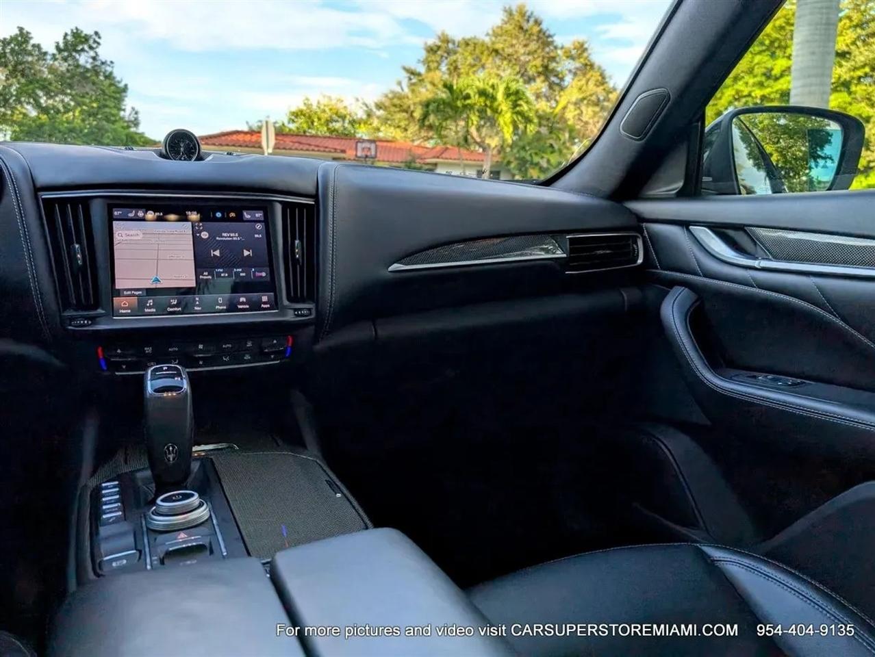 Maserati Levante  2021