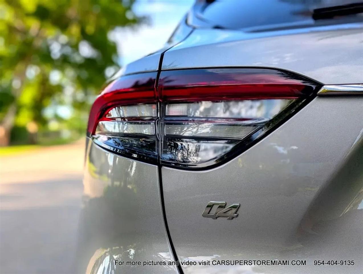 Maserati Levante  2021