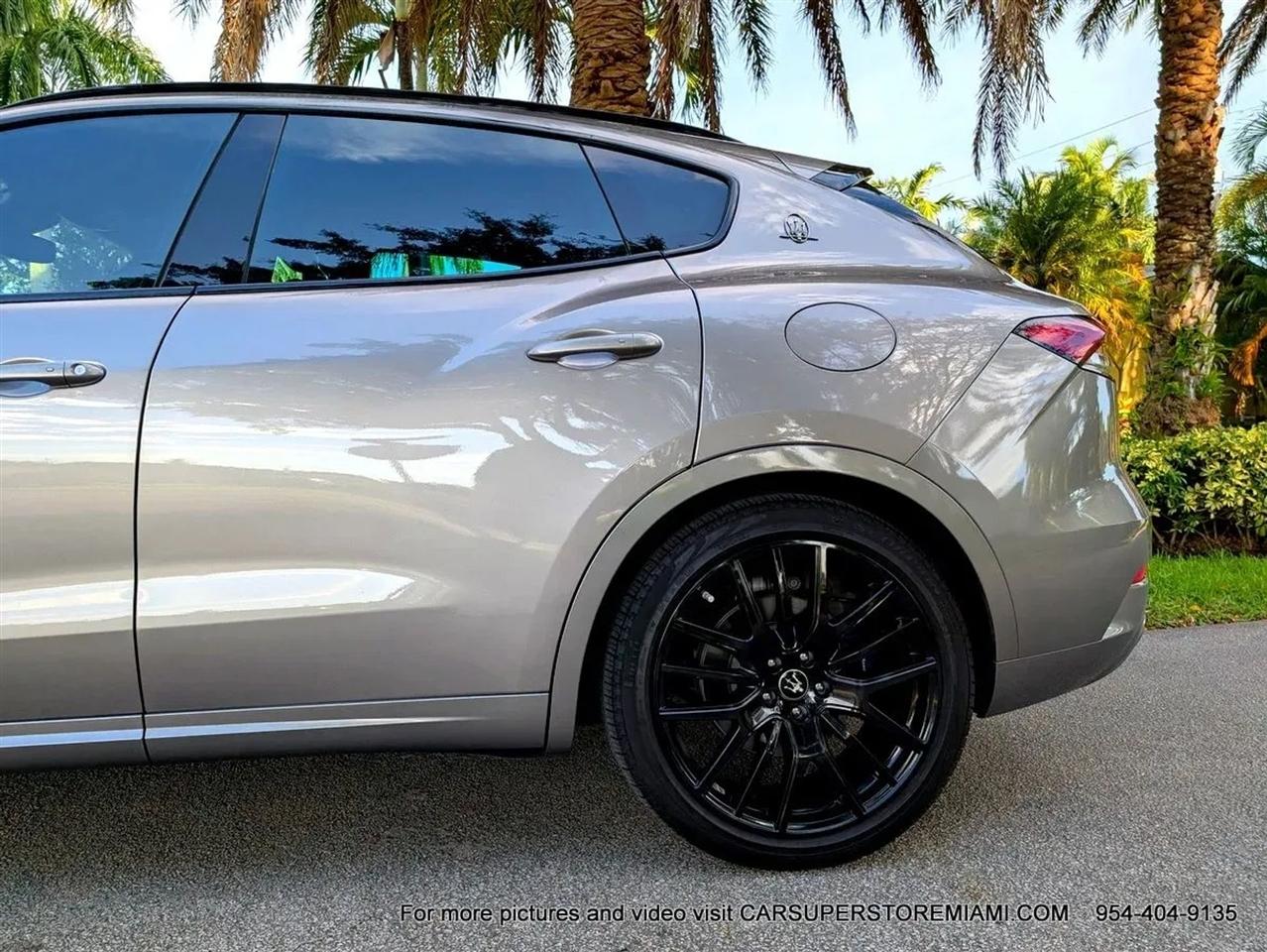 Maserati Levante  2021