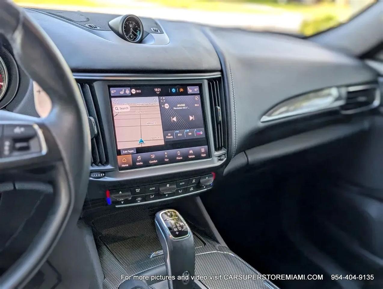 Maserati Levante  2021