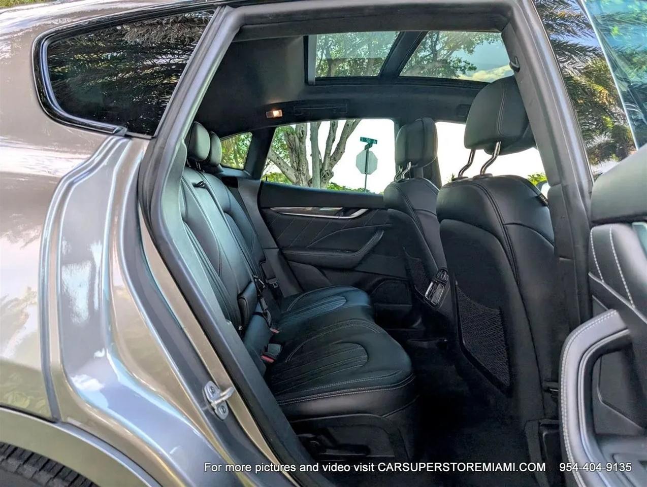 Maserati Levante  2021