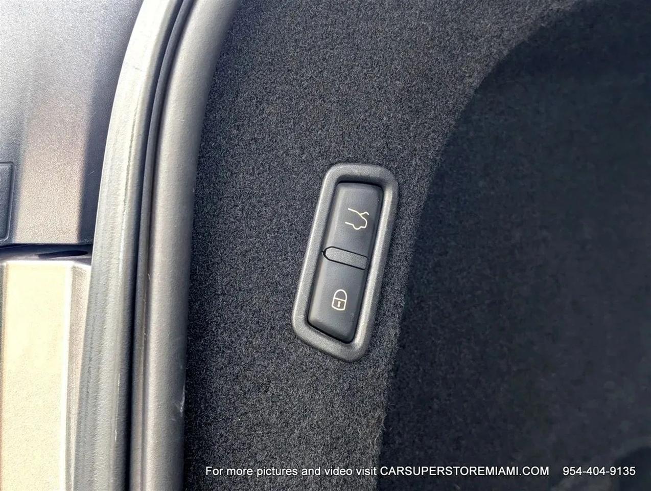 Maserati Levante  2021