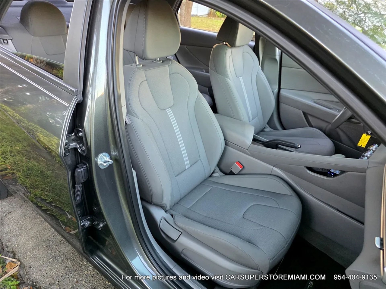 Hyundai Elantra  2024