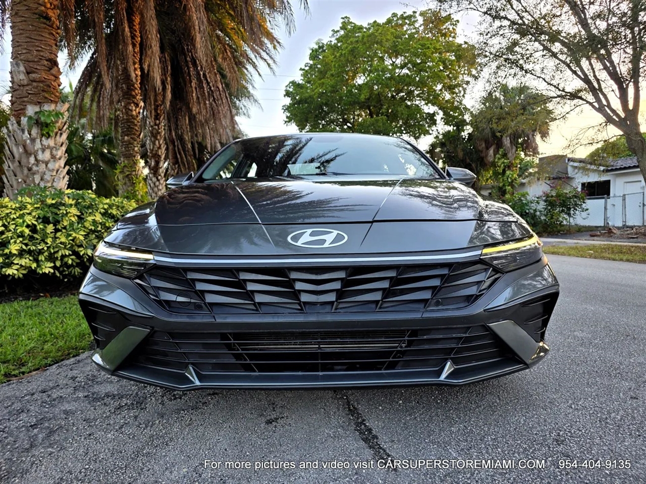 Hyundai Elantra  2024