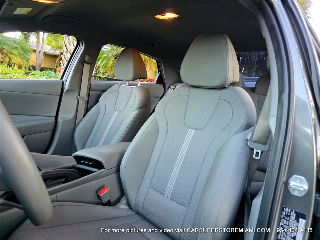 Hyundai Elantra  2024