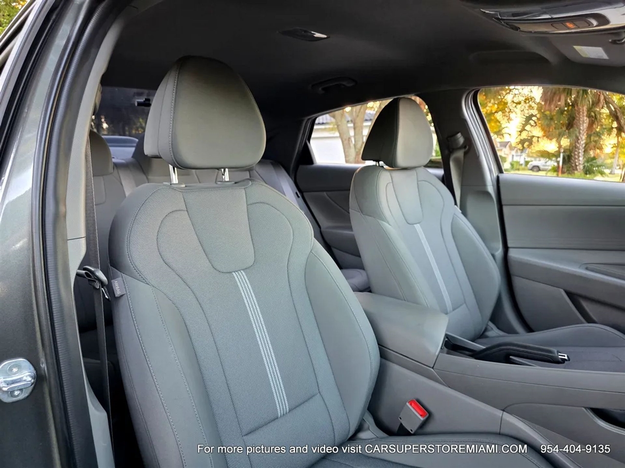 Hyundai Elantra  2024