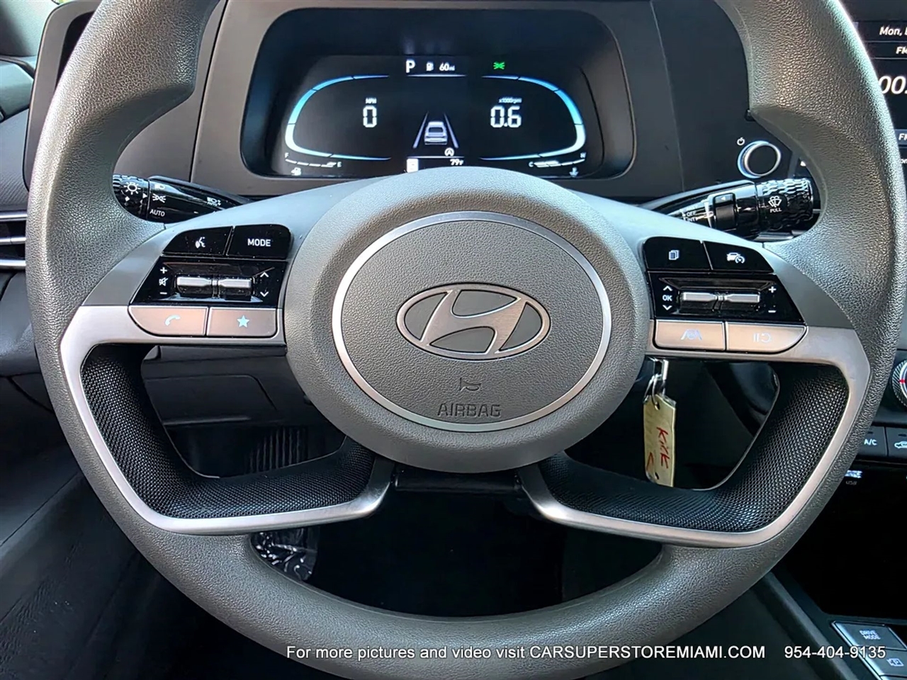 Hyundai Elantra  2024