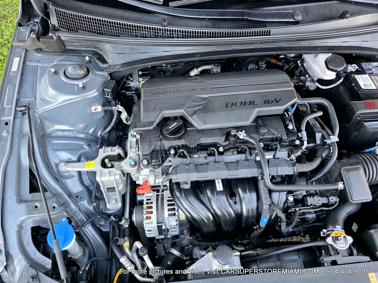 Hyundai Elantra  2024