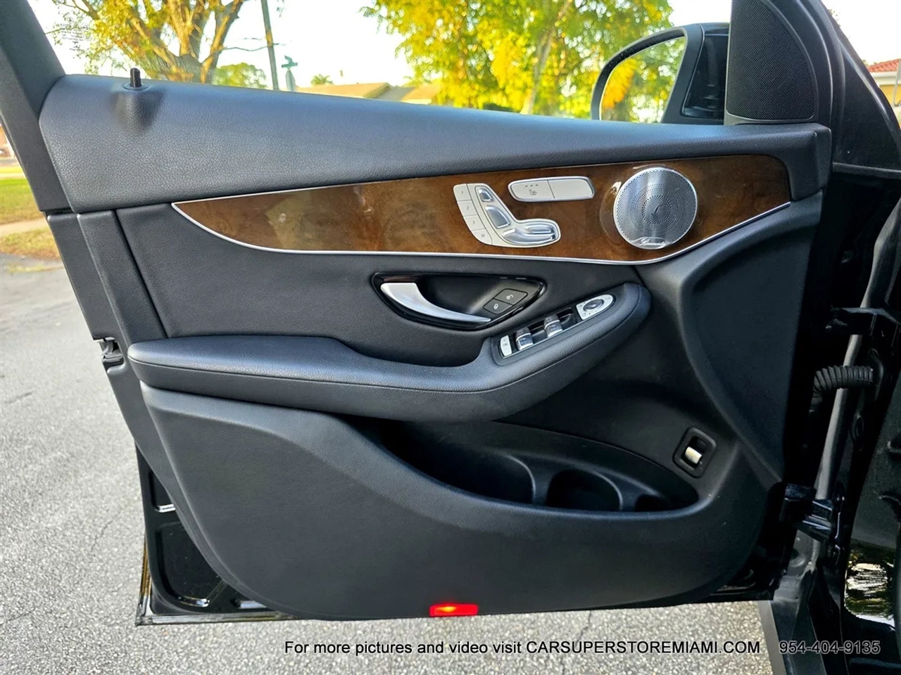 Mercedes-Benz GLC-Class  2017