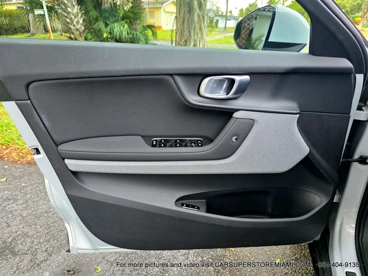 Polestar 2  2023