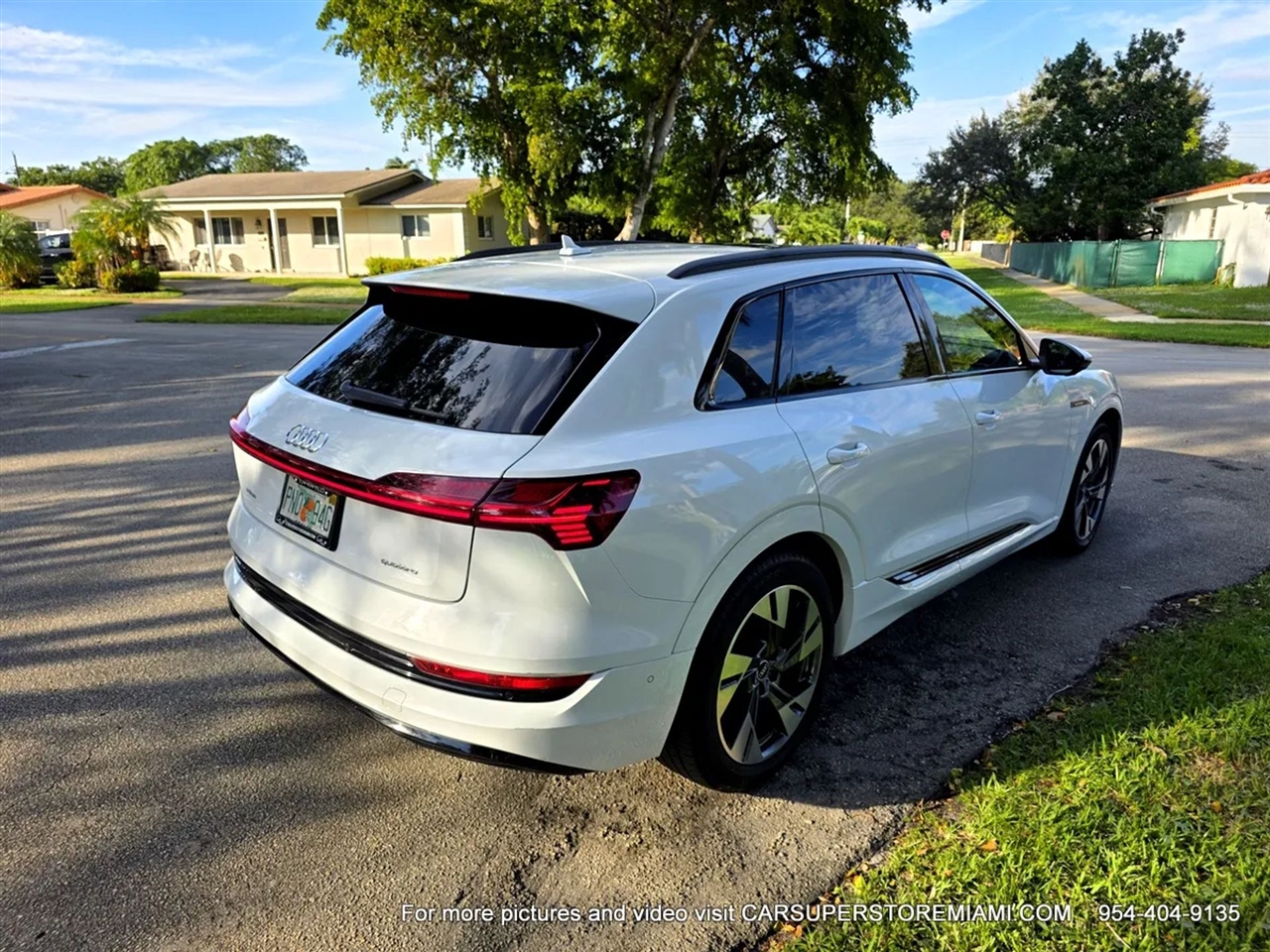Audi E-Tron  2021