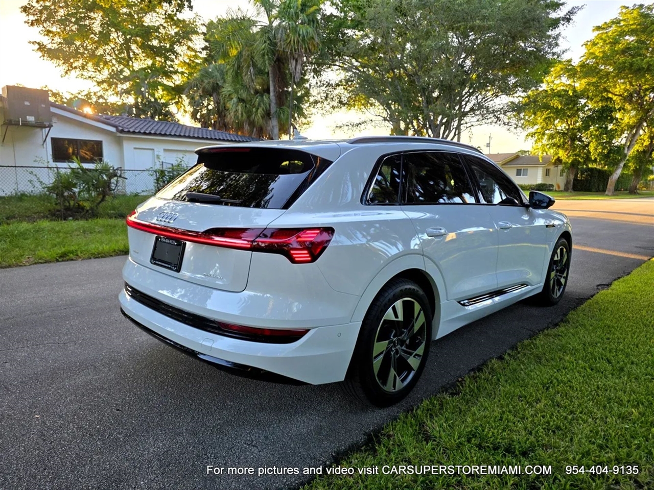 Audi E-Tron  2021