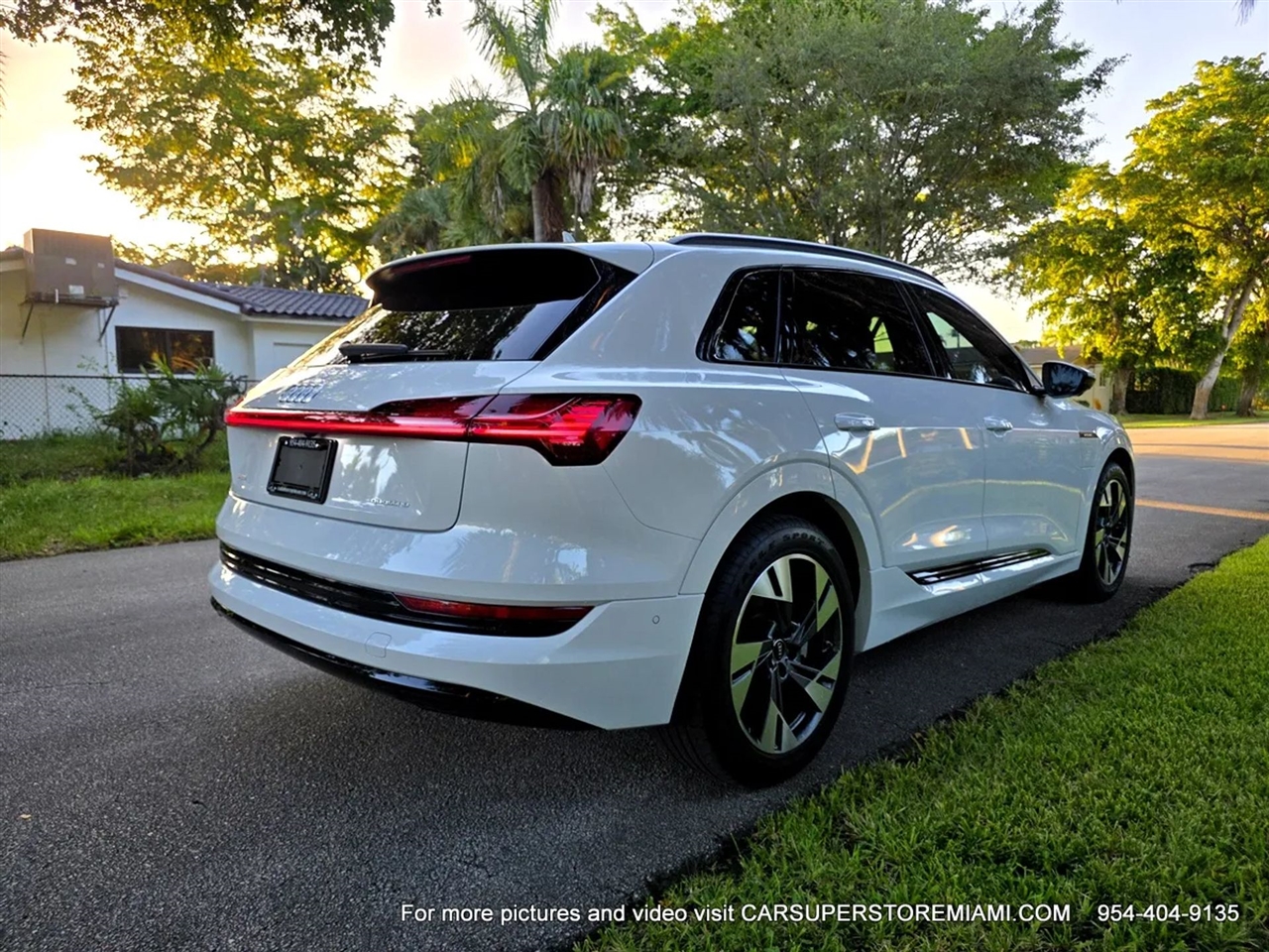 Audi E-Tron  2021