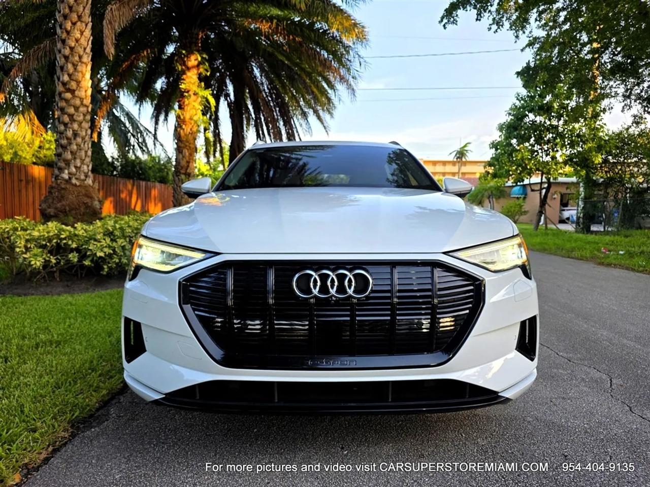 Audi E-Tron  2021