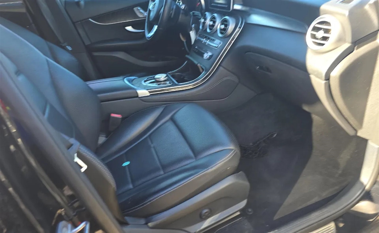 Mercedes-Benz GLC-Class  2017