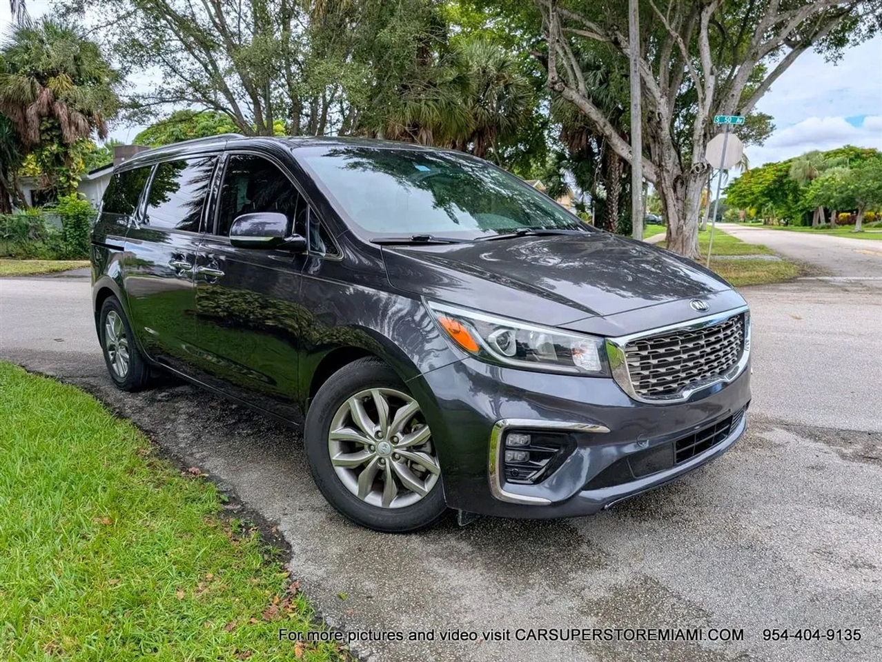 Kia Sedona  2021
