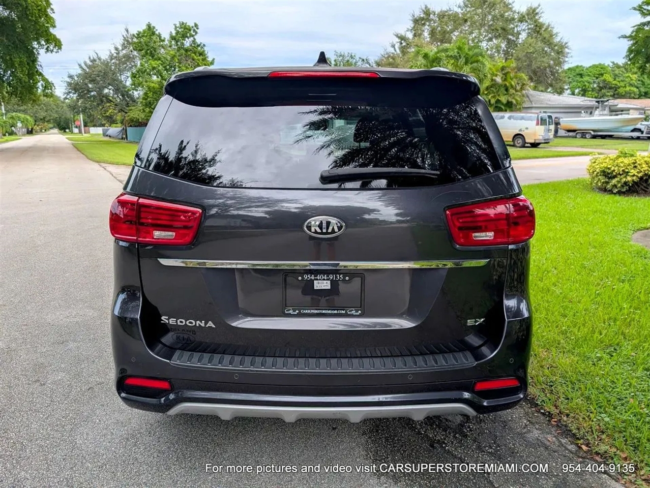 Kia Sedona  2021
