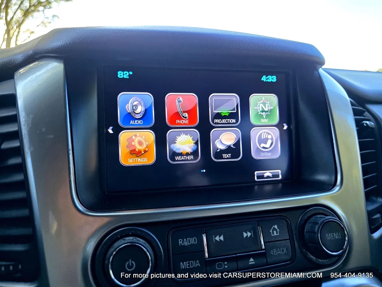 Chevrolet Suburban  2018