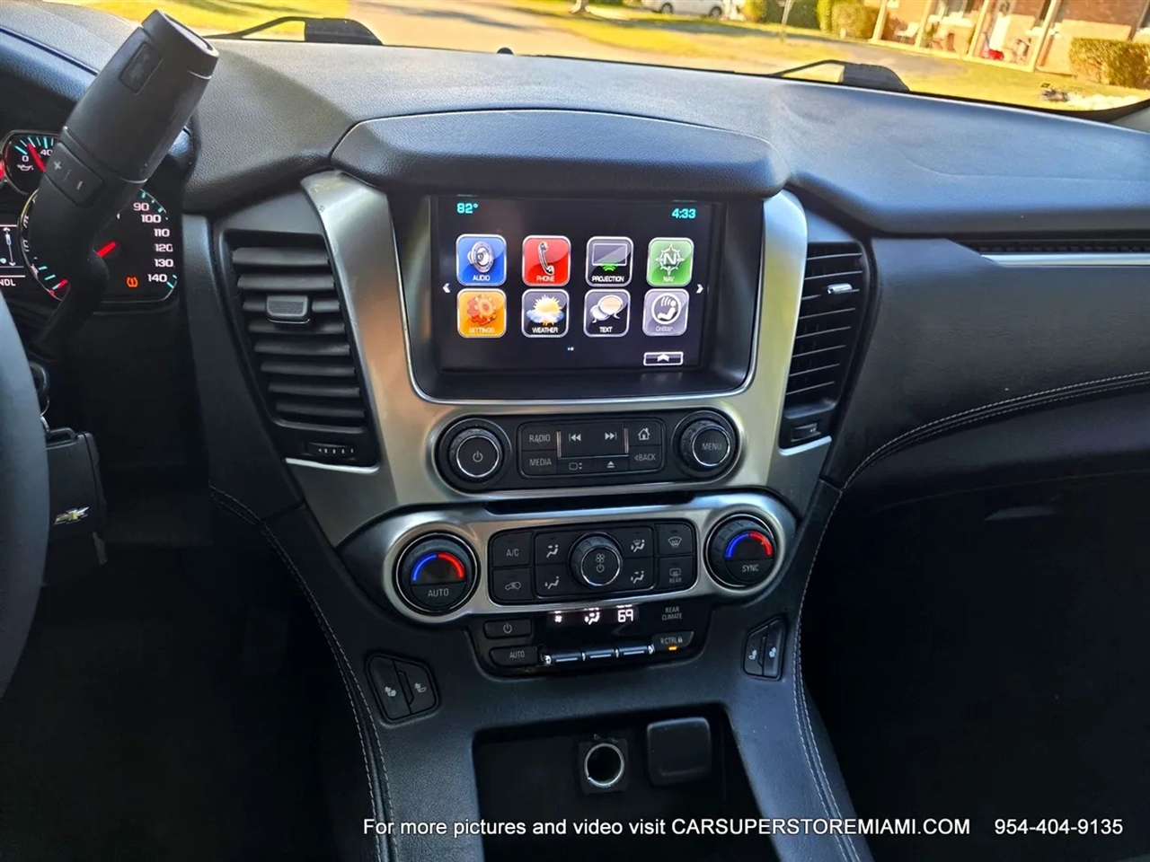 Chevrolet Suburban  2018