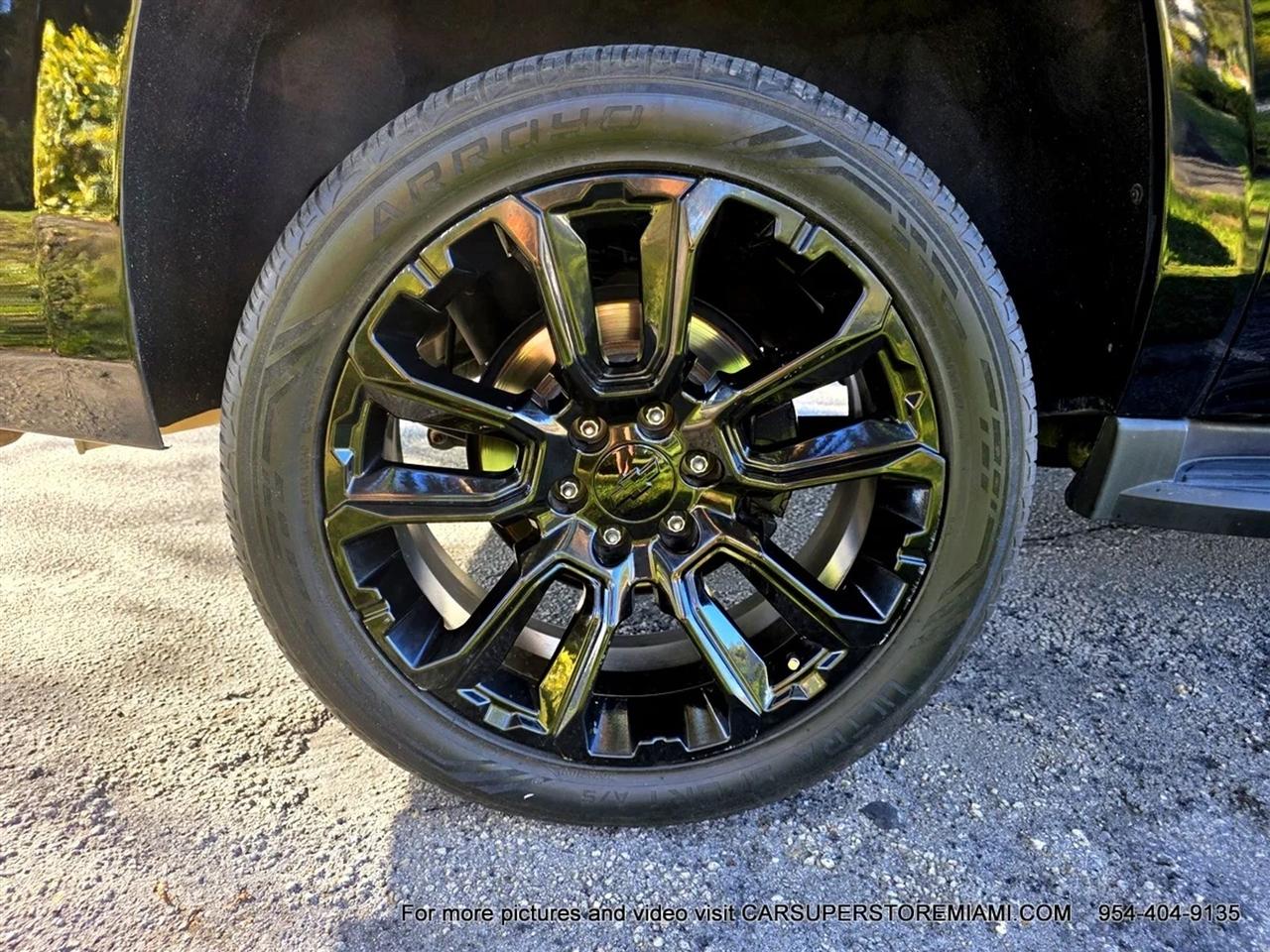 Chevrolet Suburban  2018