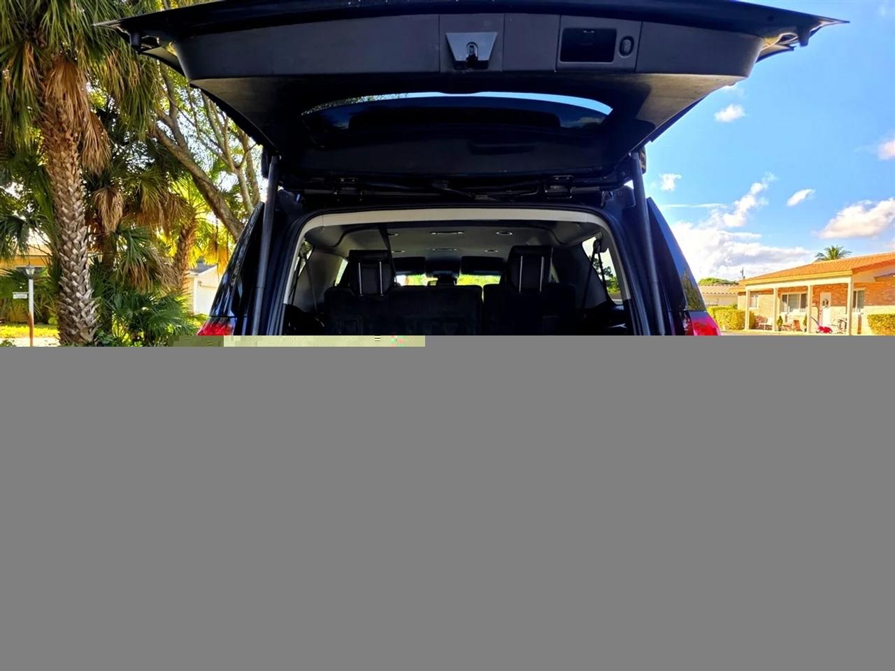 Chevrolet Suburban  2018