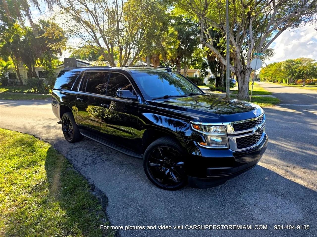 2018 Chevrolet Suburban LT - Photo 9