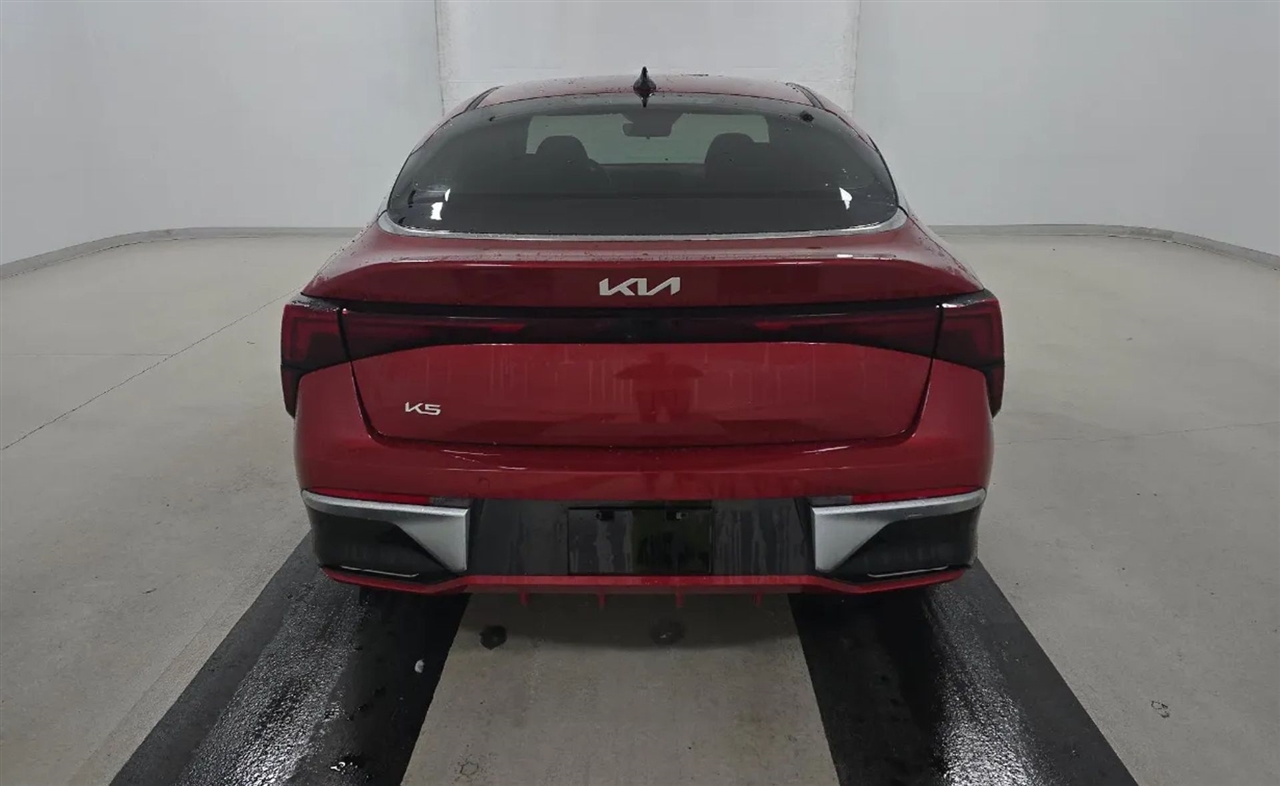Kia K5  2025