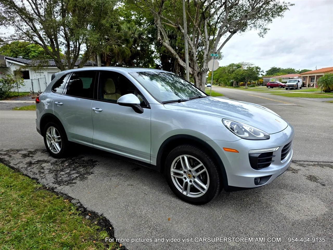 Porsche Cayenne  2016