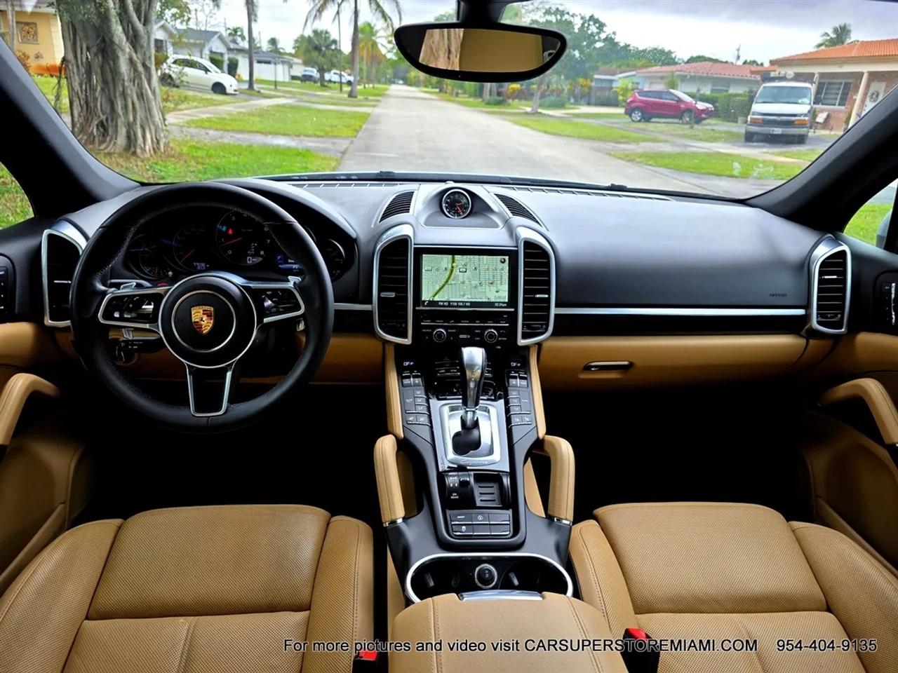 Porsche Cayenne  2016