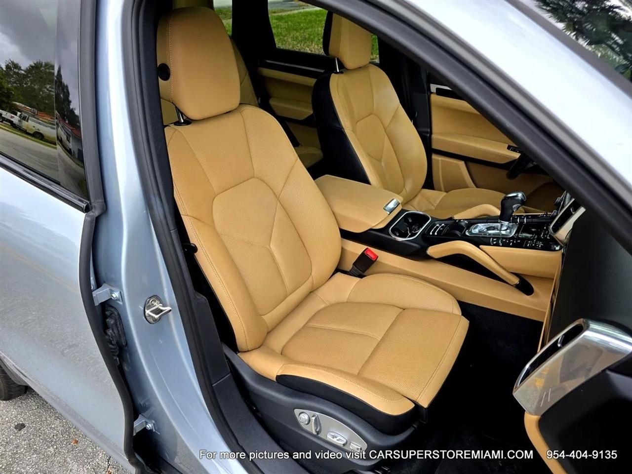 Porsche Cayenne  2016