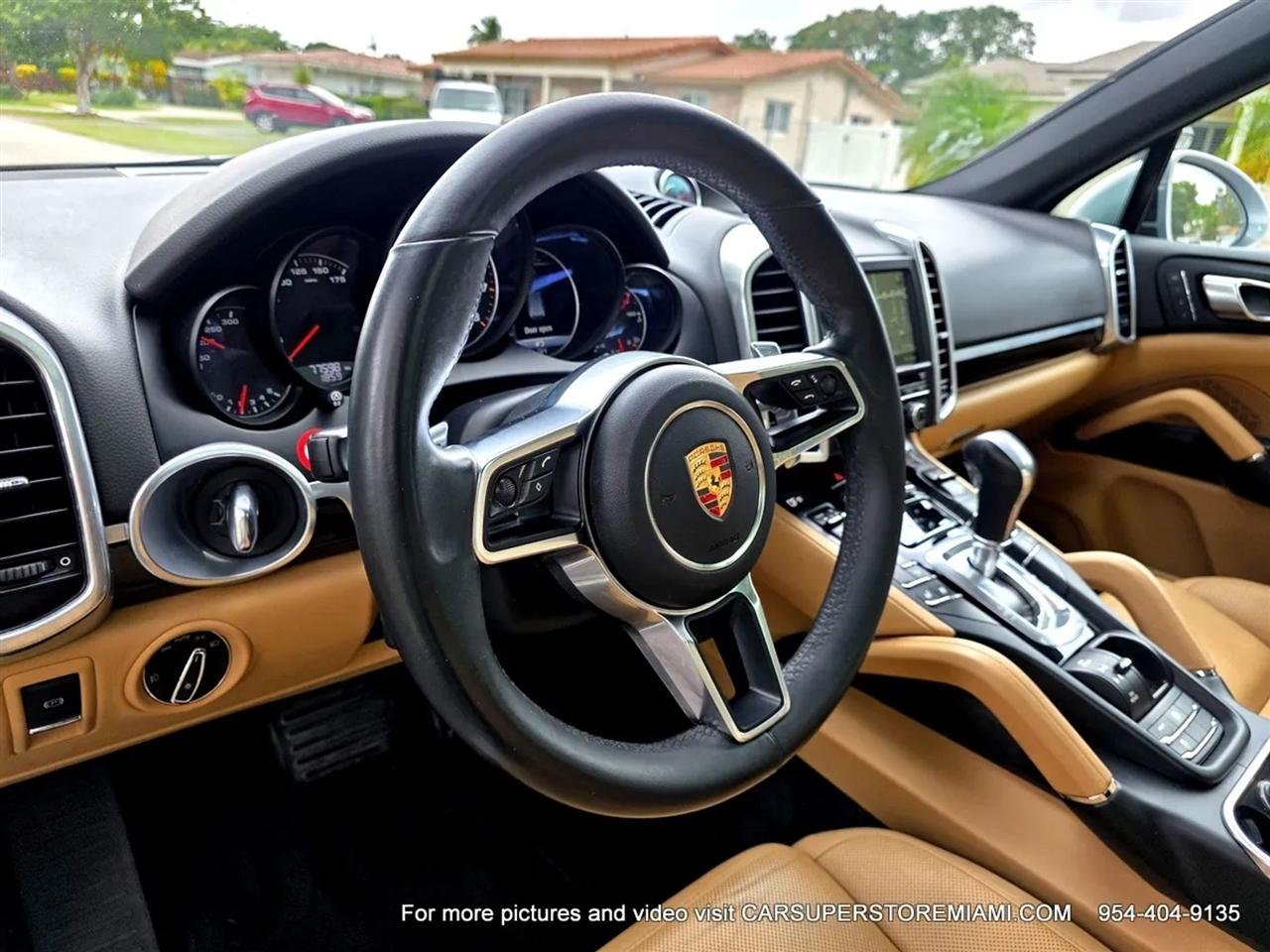 Porsche Cayenne  2016