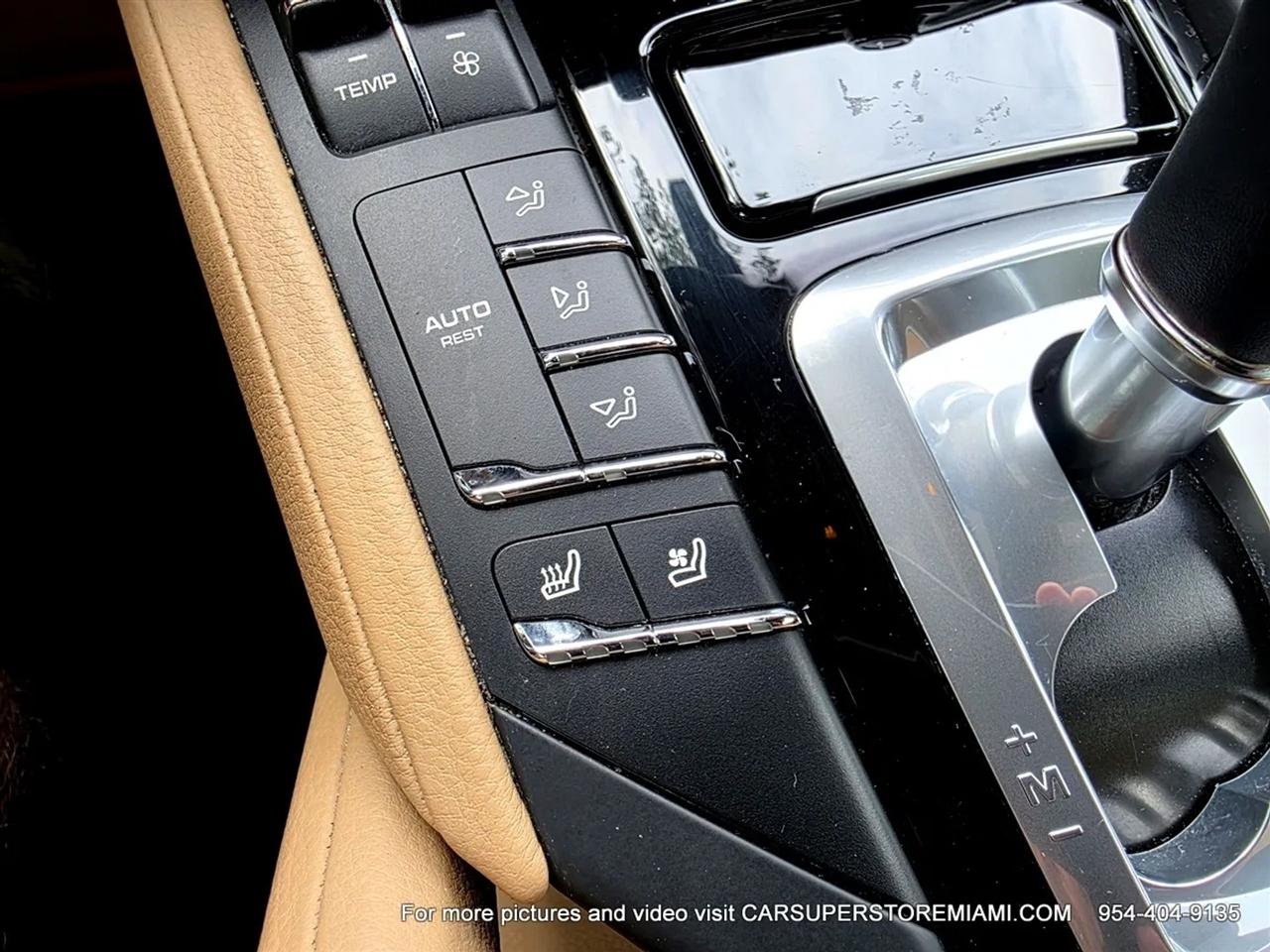 Porsche Cayenne  2016