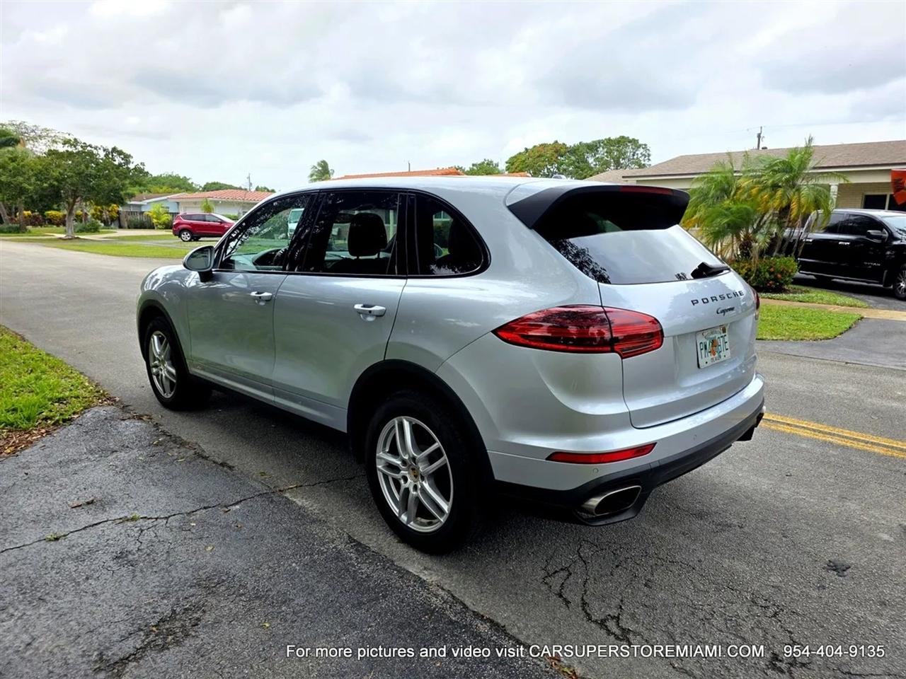 Porsche Cayenne  2016
