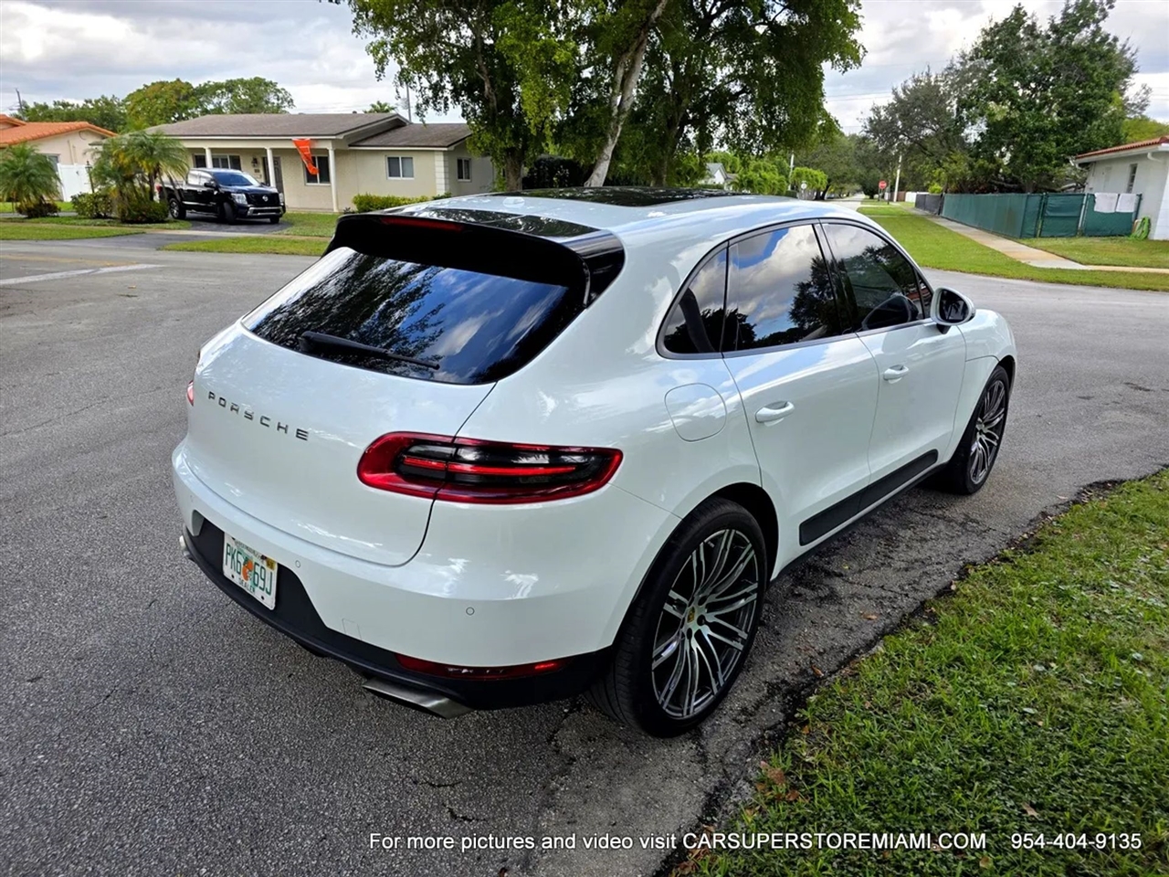 Porsche Macan  2018