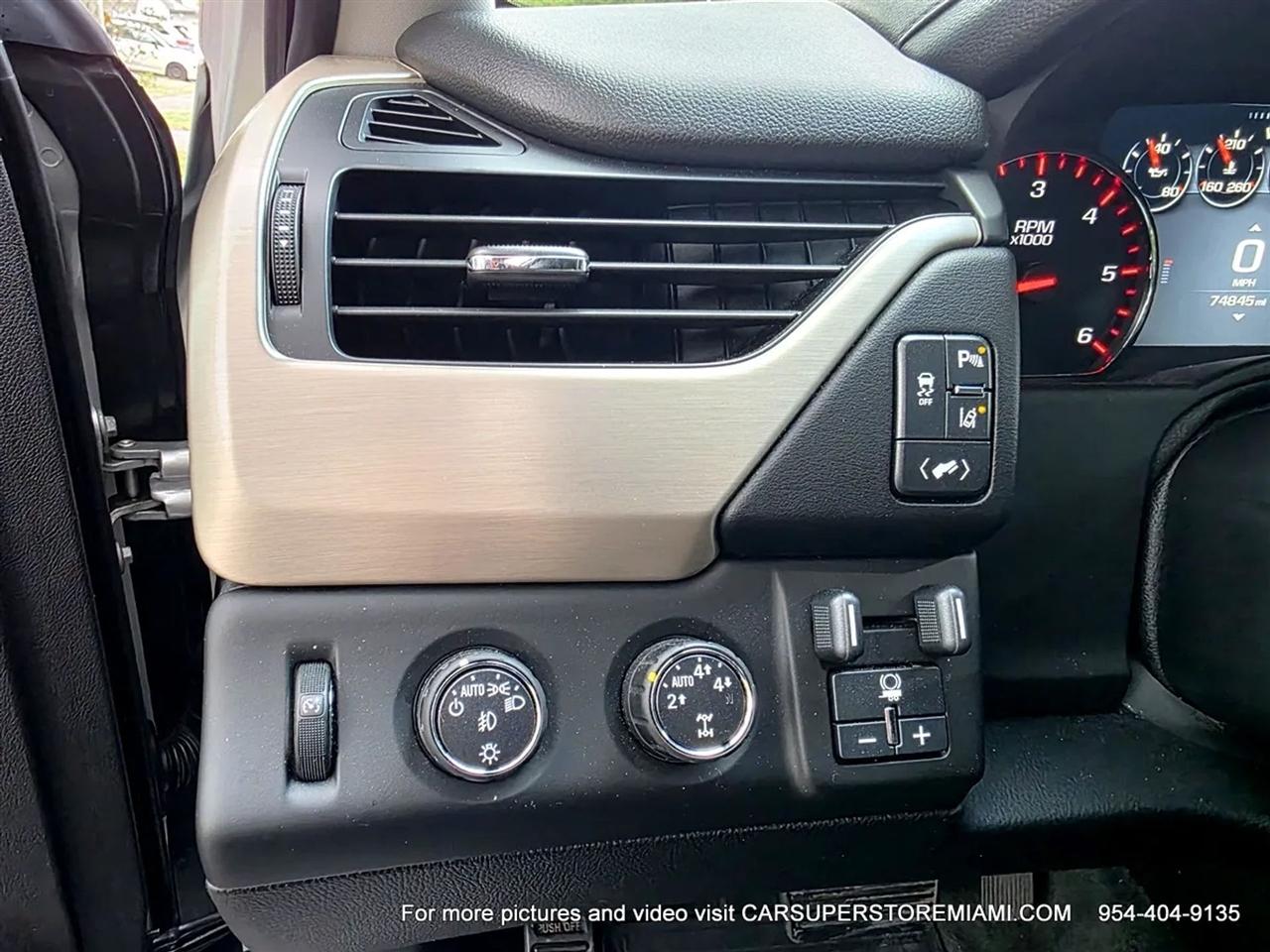 GMC Yukon Denali  2015