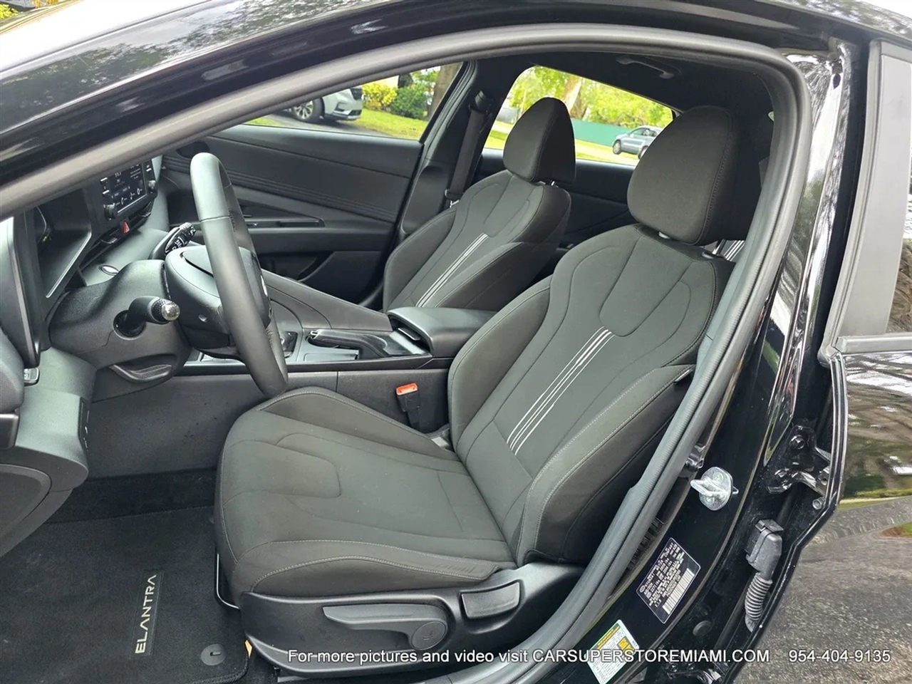 Hyundai Elantra  2025