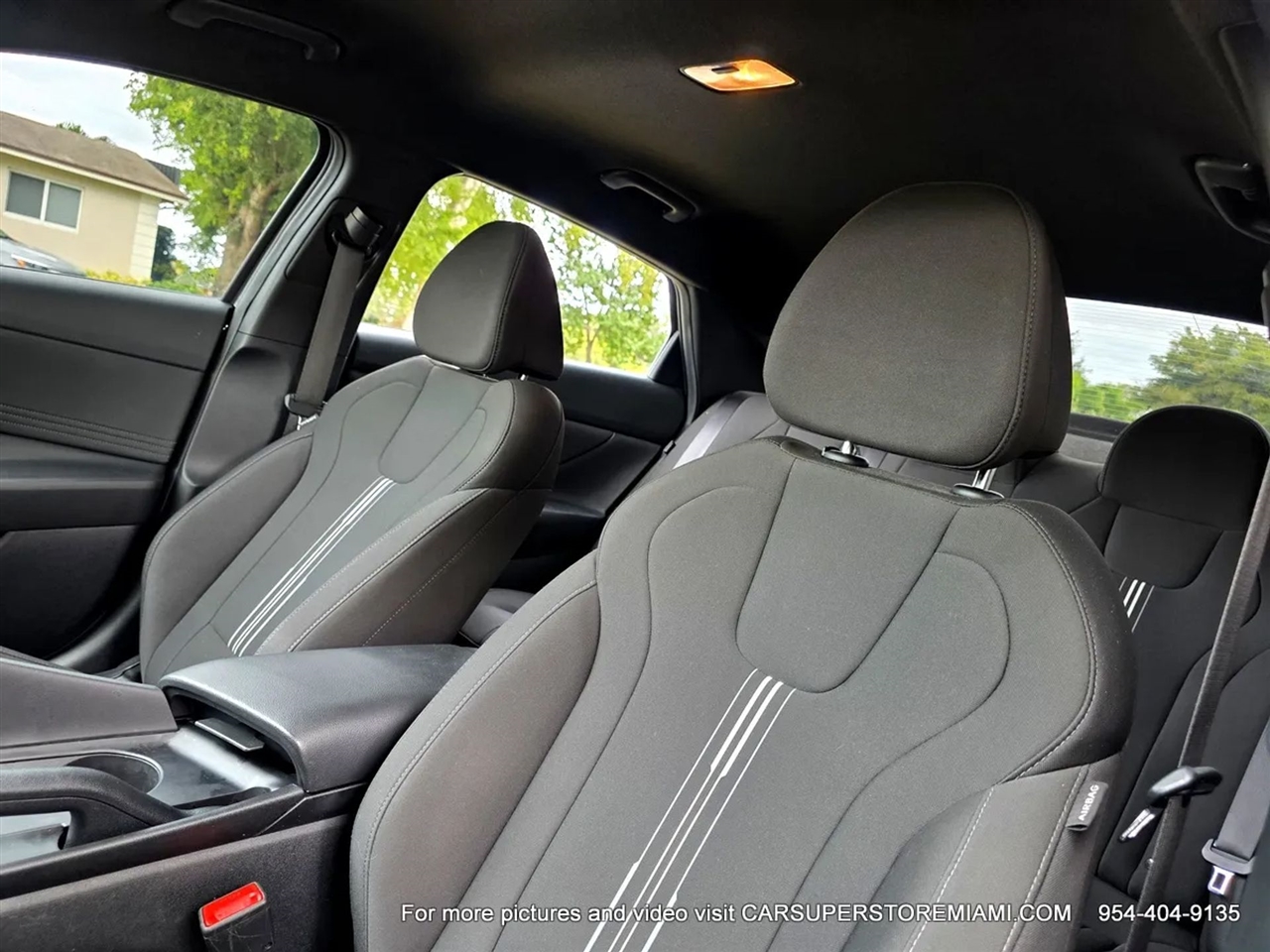 Hyundai Elantra  2025