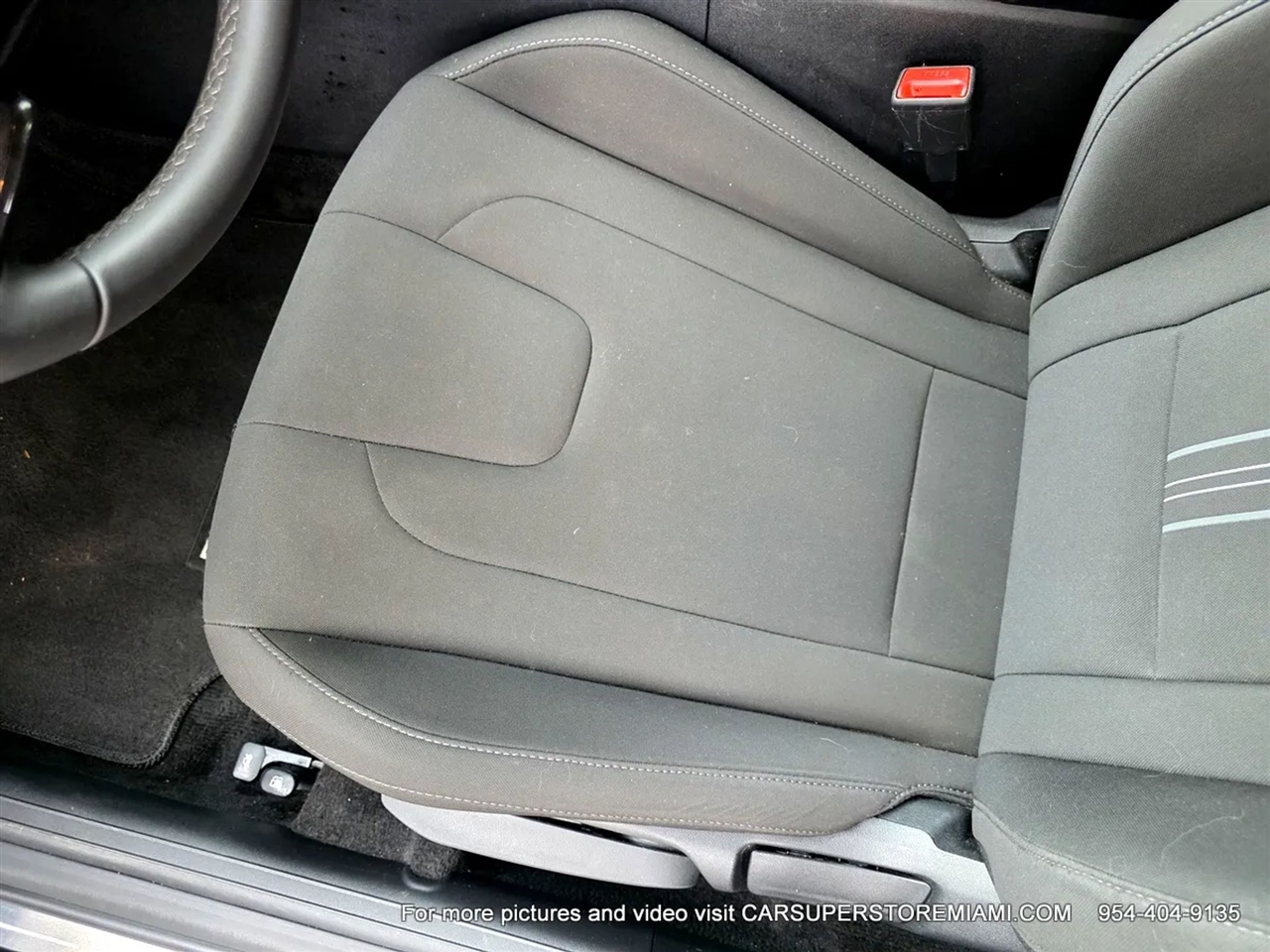 Hyundai Elantra  2025