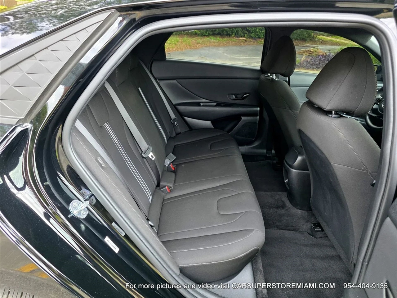 Hyundai Elantra  2025