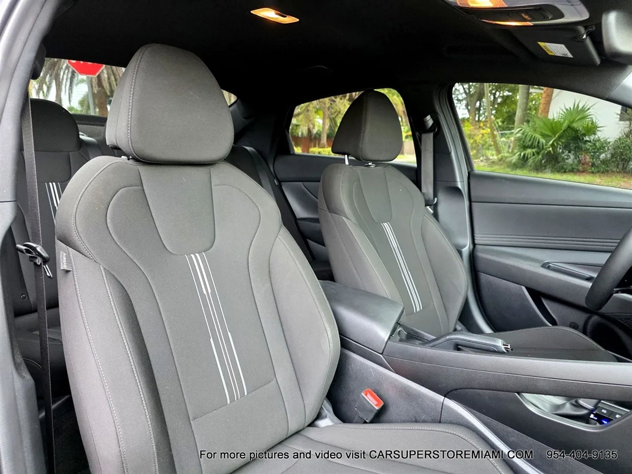 Hyundai Elantra  2025